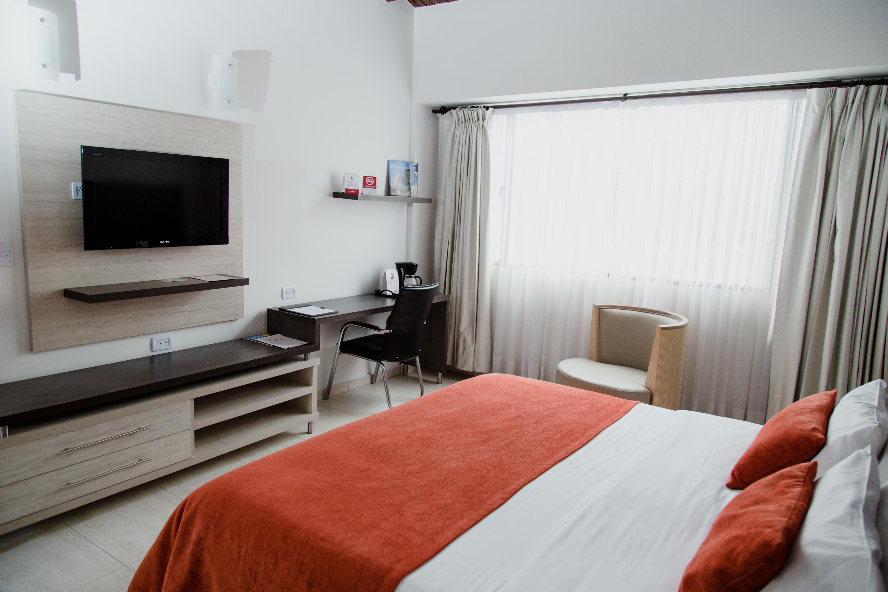 Hotel San Juan Internacional Girón Екстериор снимка