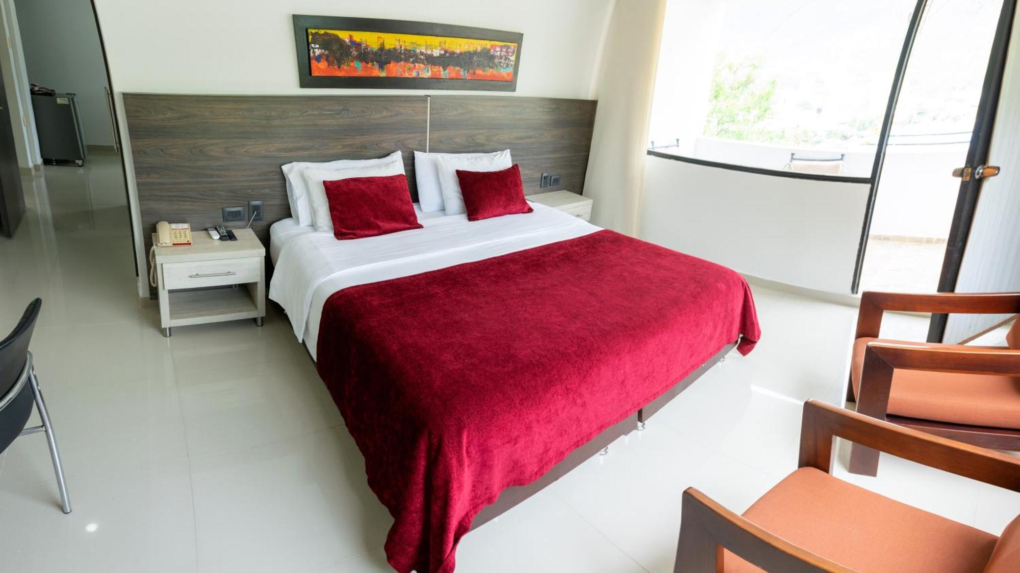 Hotel San Juan Internacional Girón Екстериор снимка