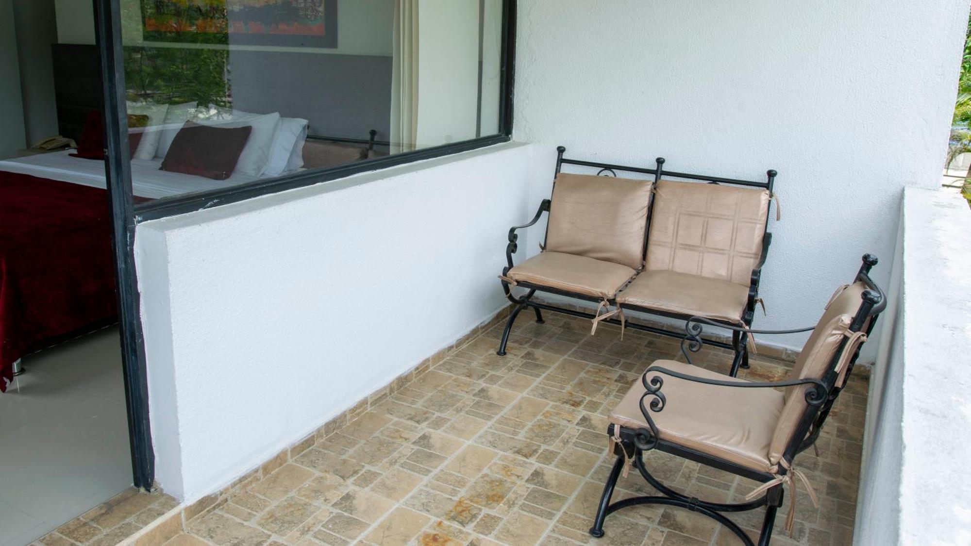 Hotel San Juan Internacional Girón Екстериор снимка