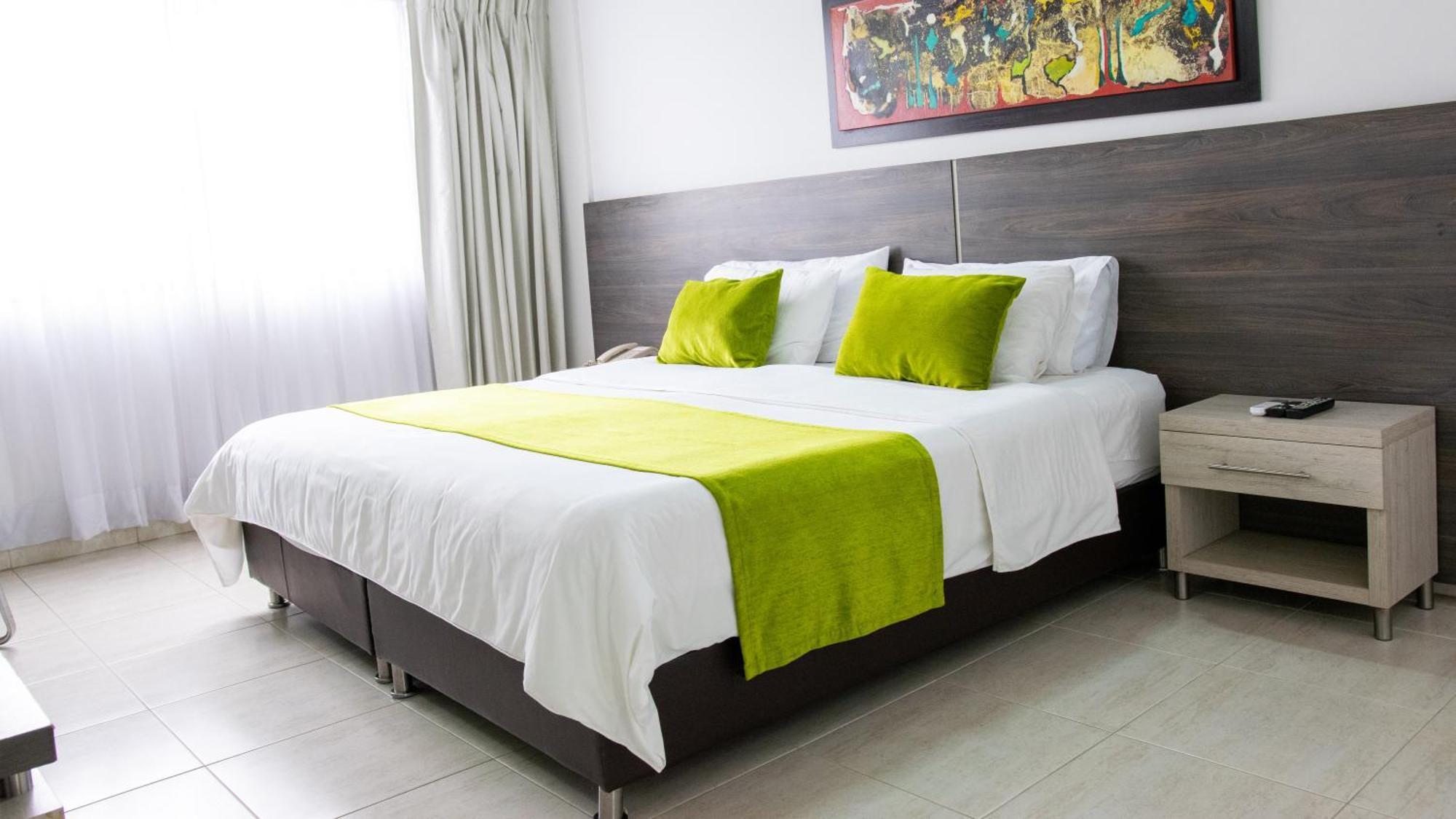 Hotel San Juan Internacional Girón Екстериор снимка