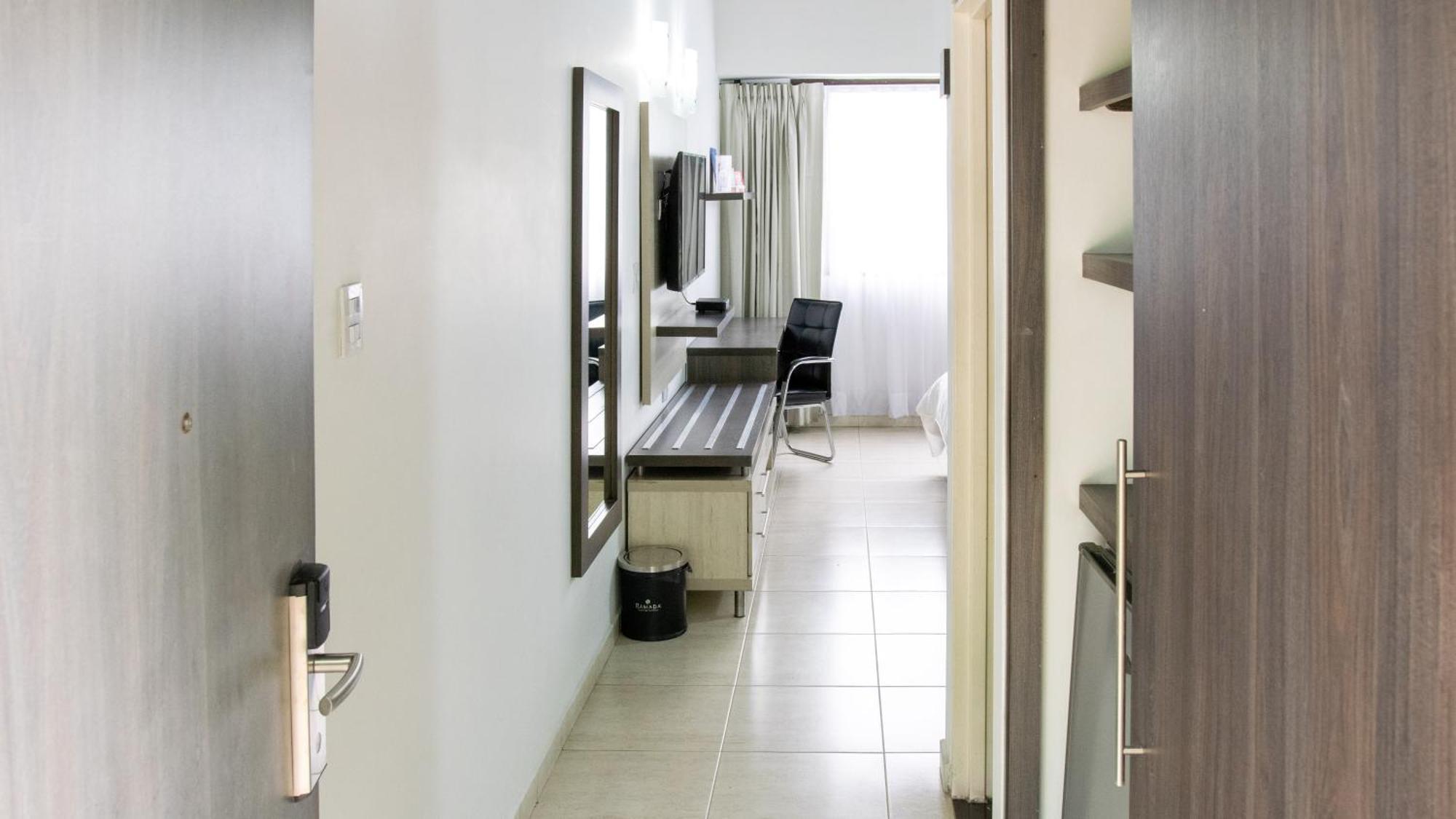 Hotel San Juan Internacional Girón Екстериор снимка